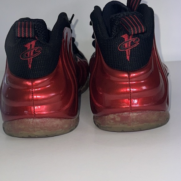 Nike Air Foamposite One 2011 Metallic Red Black 15 - Picture 2 of 5